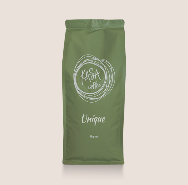 Kasa Coffee Unique Blend - A bold Italian espresso featuring a dark roast with rich chocolate flavors, designed for classic coffee lovers. Perfectly balanced to stand out even with milk